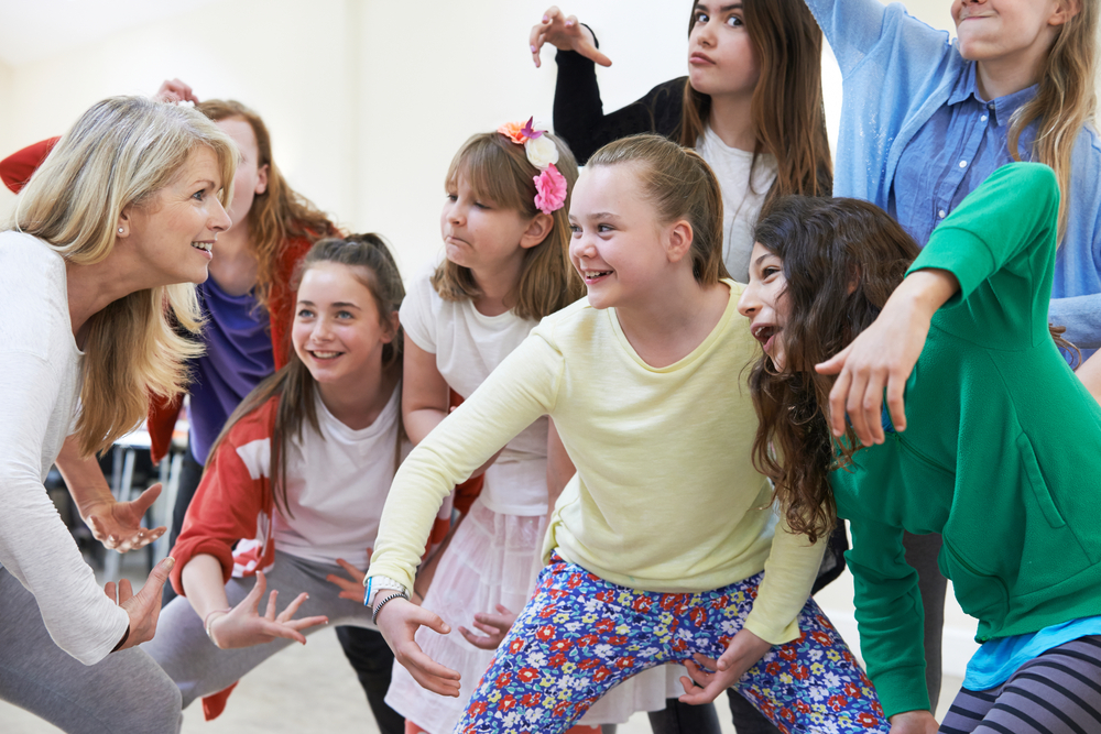 Técnicas de improvisação teatral para pessoas com autismo